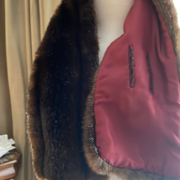 Gérard Darel Faux Mink Collar -Fab over a Sweater or a Dress - Picture 5 of 7